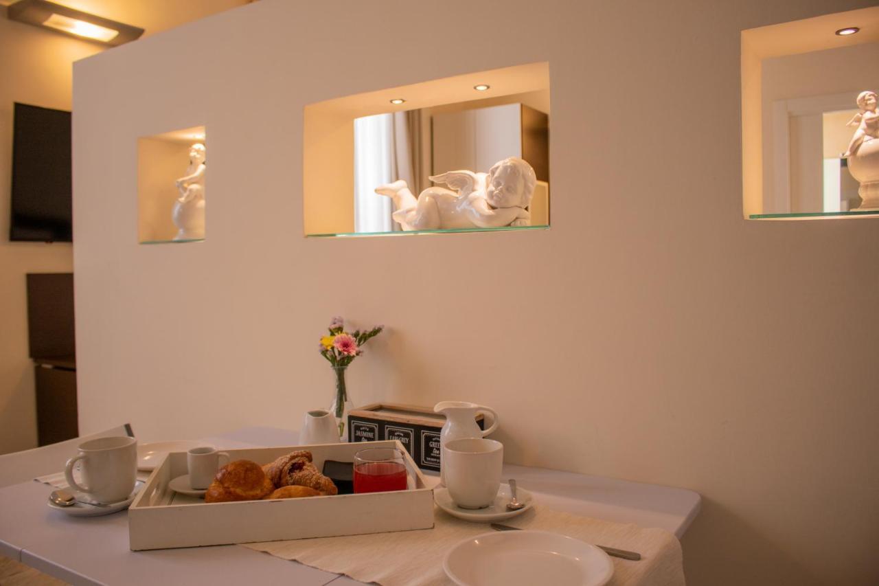Apollo Suites Lecce Ngoại thất bức ảnh
