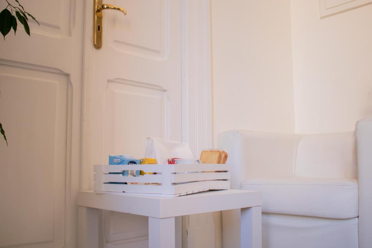 Apollo Suites Lecce Ngoại thất bức ảnh