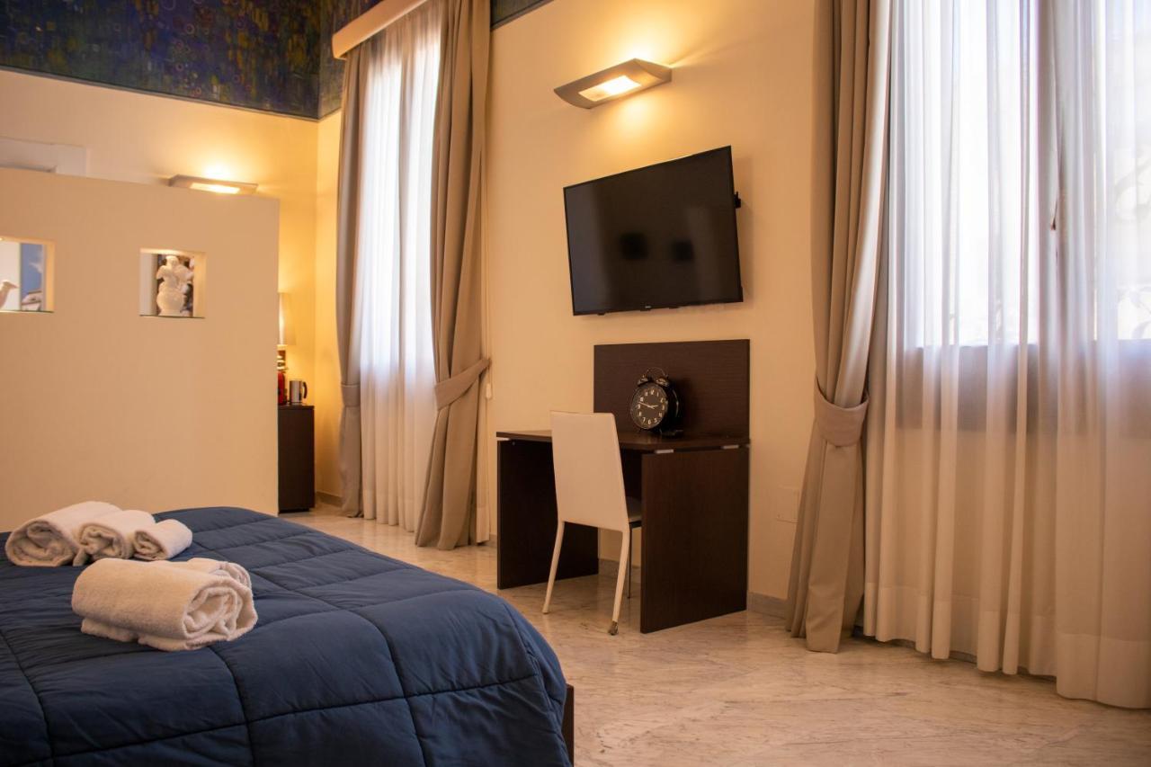 Apollo Suites Lecce Ngoại thất bức ảnh
