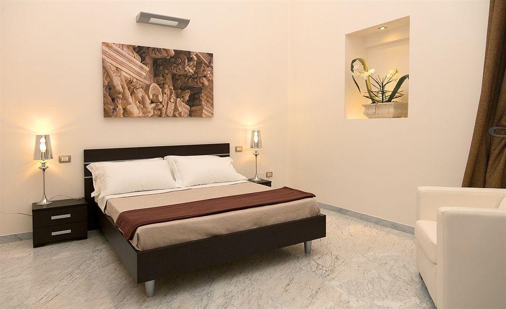 Apollo Suites Lecce Ngoại thất bức ảnh